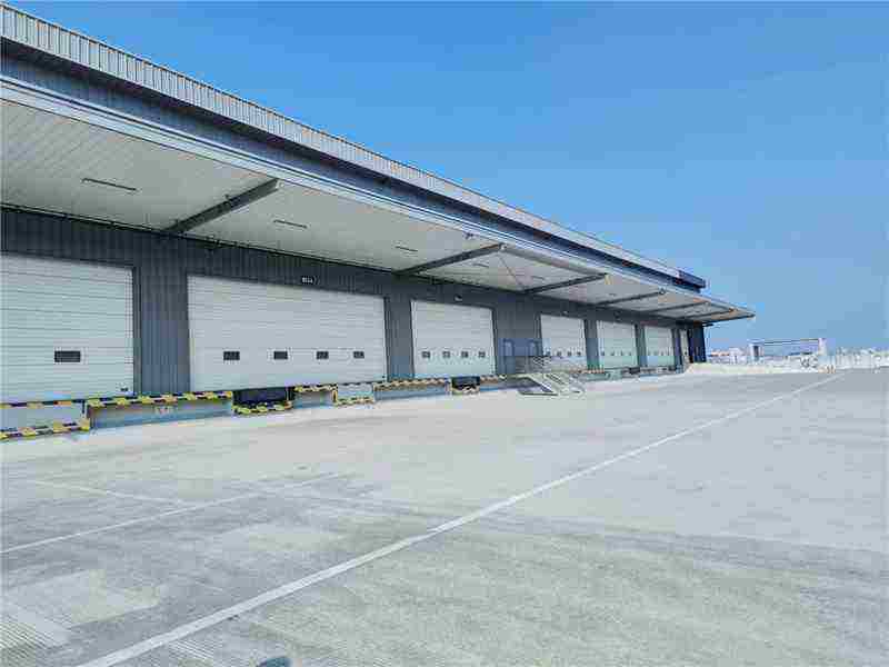 奉賢大型倉庫出租網(wǎng)站：3千-2.8平方米高10.5米可搭建貨架無公攤無稅收